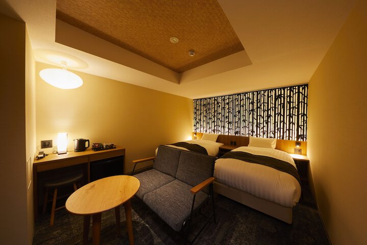 Room 10 of 66