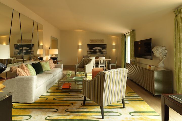 Room 196 of 533