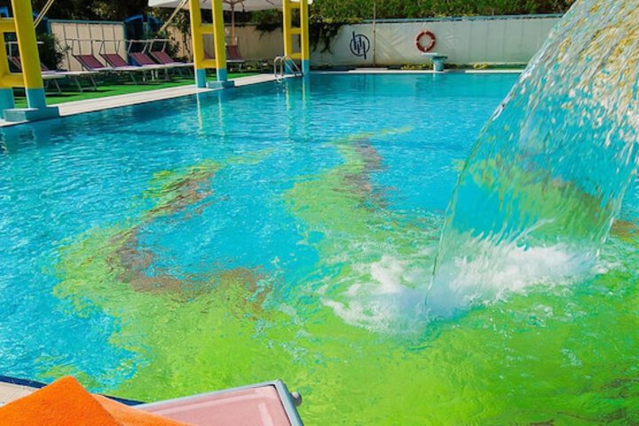 Pool 8 of 20