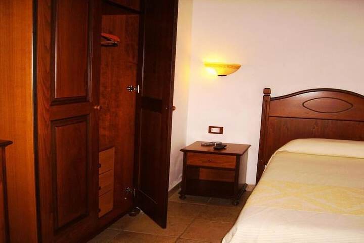 Room 7 of 31