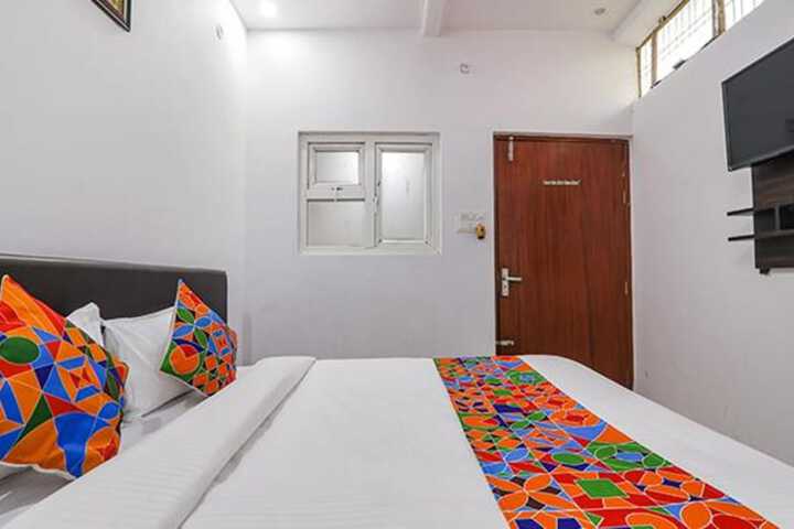 Room 17 of 26