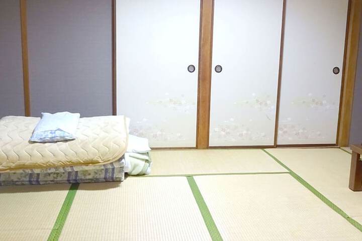Room 17 of 66