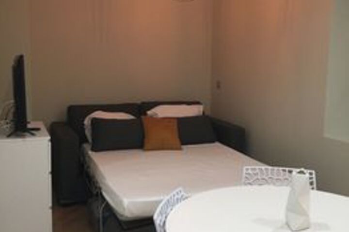 Room 126 of 200