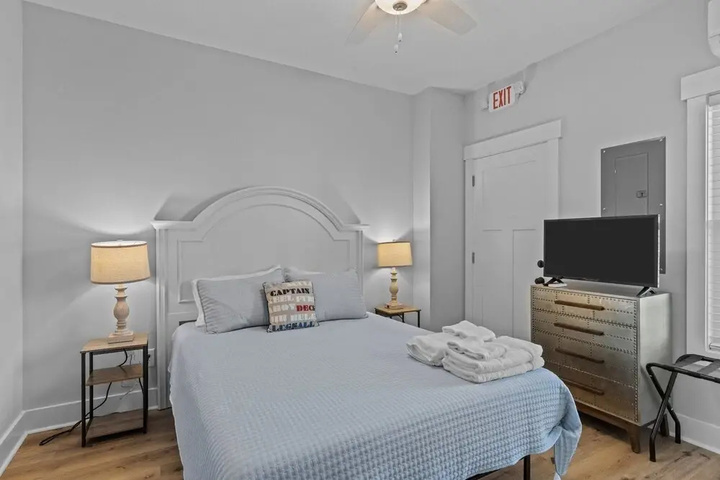 Terminal Sea 3 Bedroom Townhouse by RedAwning