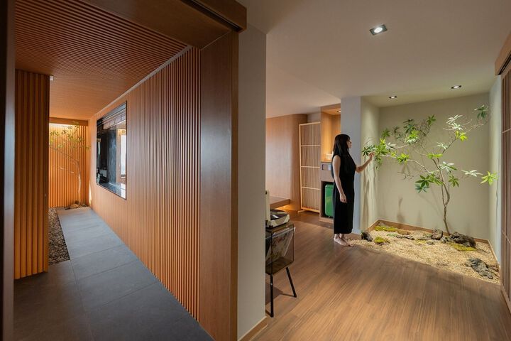 Room 73 of 155