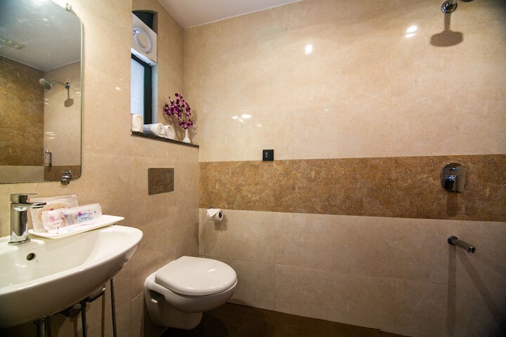 Clean Restrooms