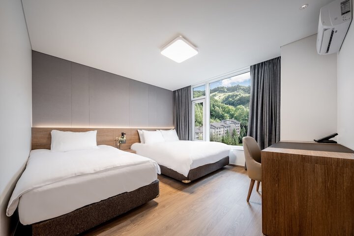 Room 30 of 120