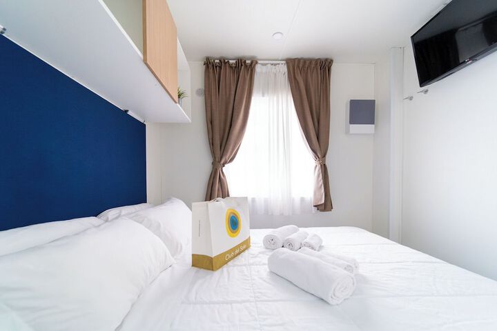 Room 15 of 97