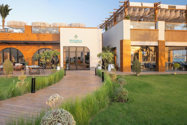 Hotel Exterior 87 of 95