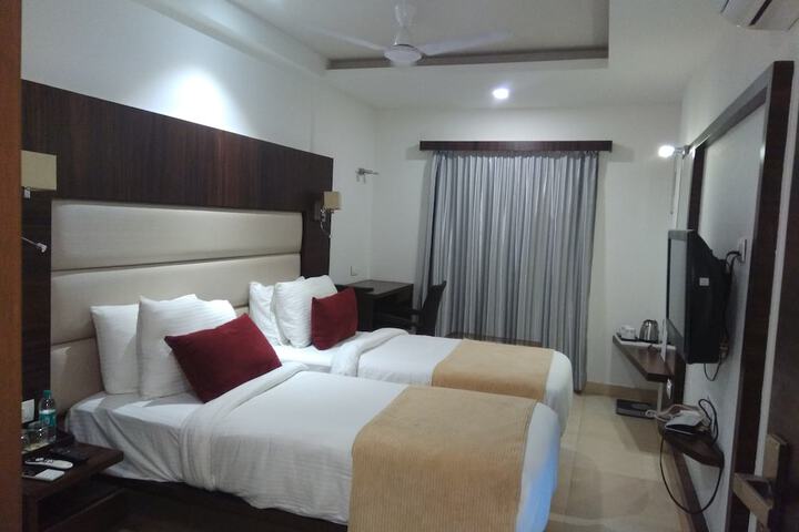 Room 17 of 26
