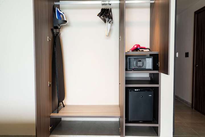 Room 31 of 69