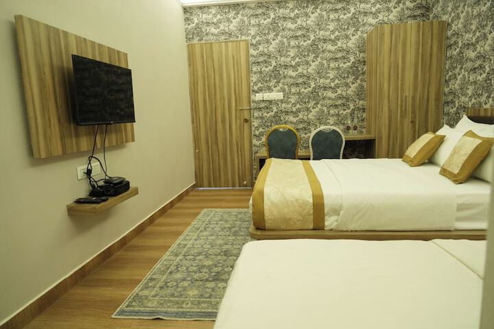 Room 16 of 51
