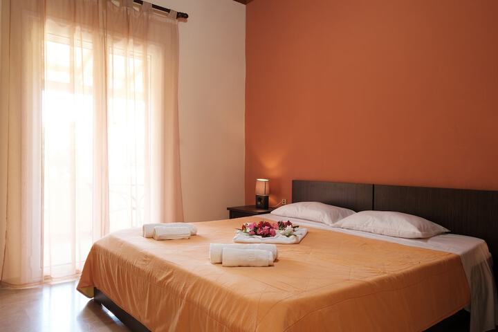 Room 8 of 36