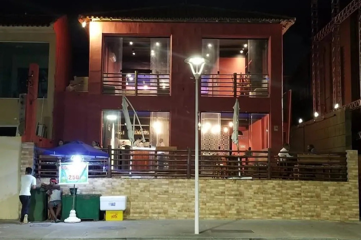 SUNSET LOUNGE HOTEL