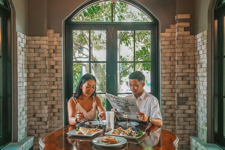 Dining 74 of 112