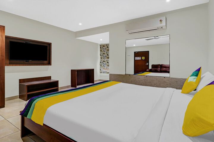 Room 28 of 32