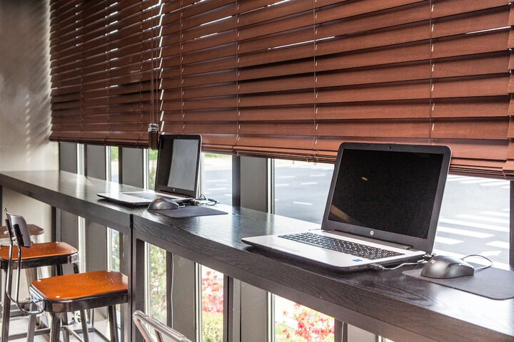 Business Center 43 of 46