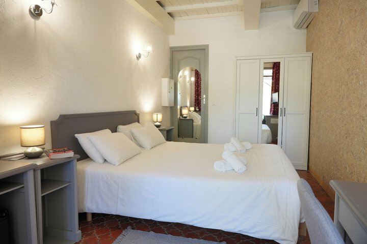 Room 16 of 59