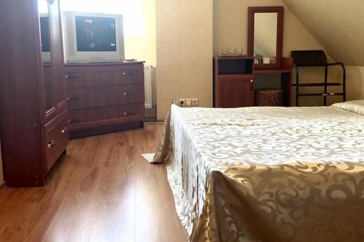 Room 9 of 46