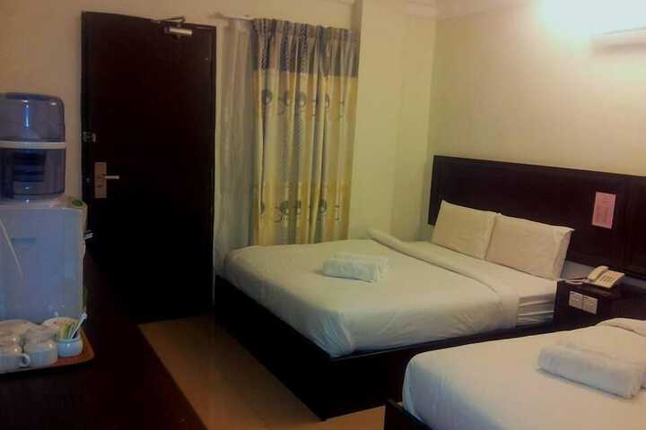 Room 16 of 34