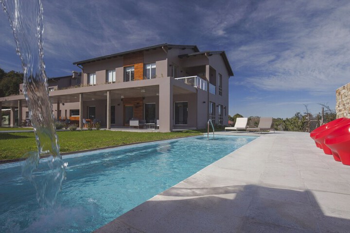 Pool 16 of 31