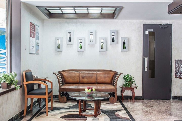 Guest Lobby