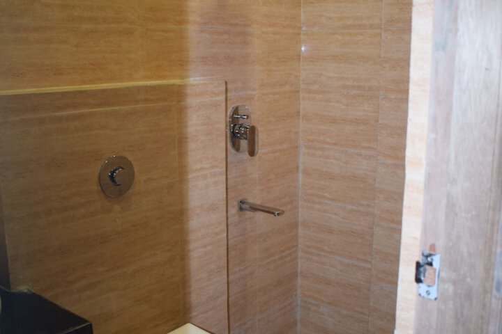 Room 40 of 49