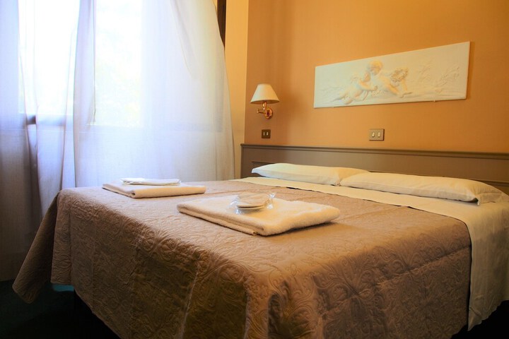 Room 7 of 54