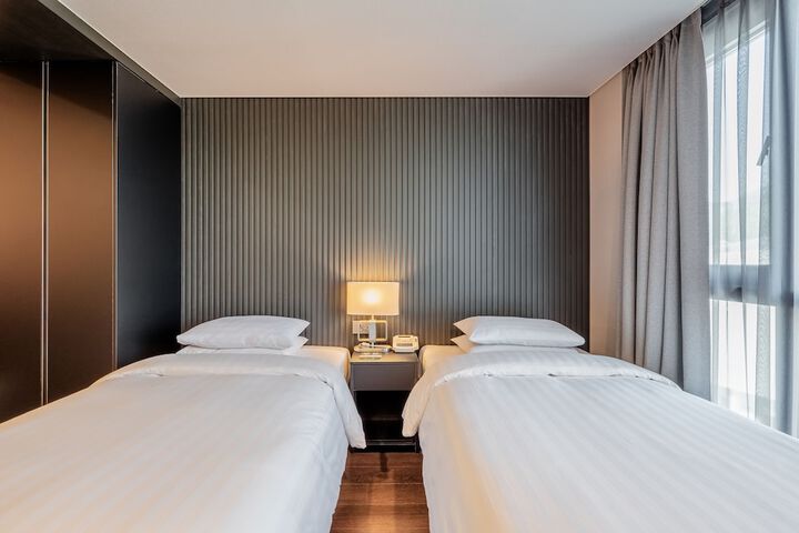 Room 21 of 82