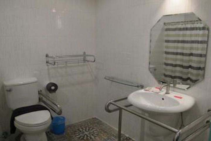Room 3 of 25