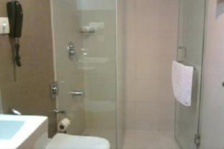 Room 3 of 5