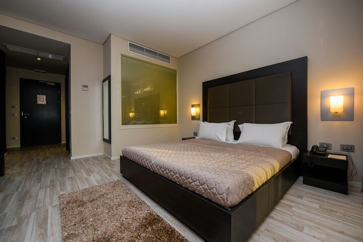 Room 8 of 55