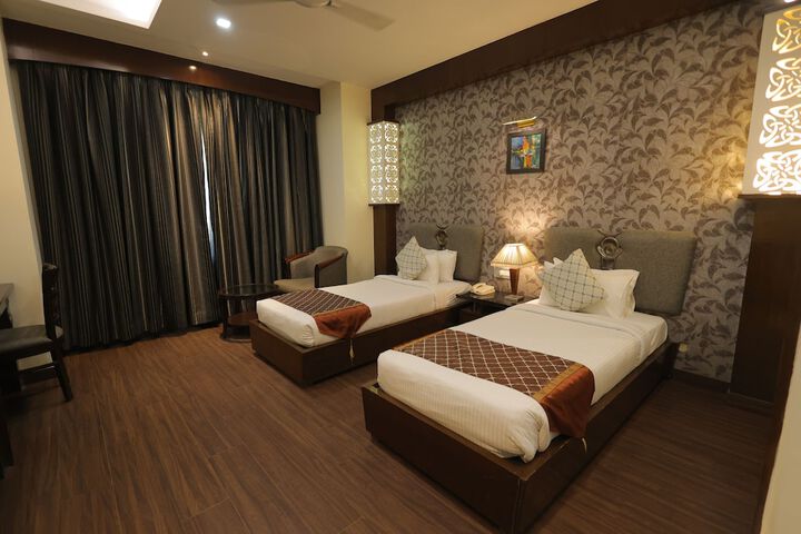 Room 44 of 63