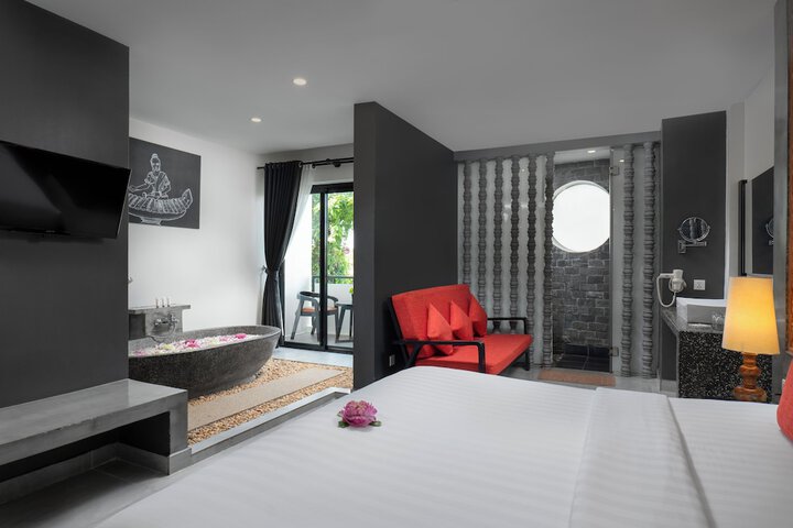 Room 21 of 81