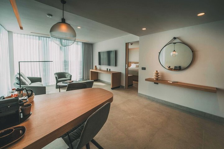 Room 62 of 335