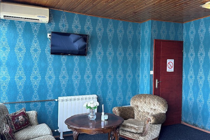 Room 60 of 83