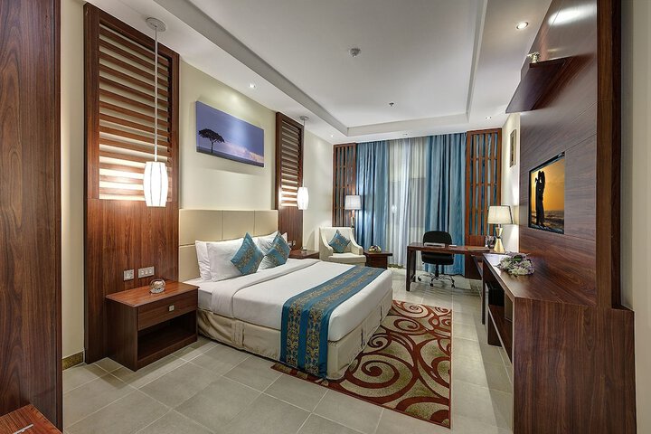 Room 8 of 55