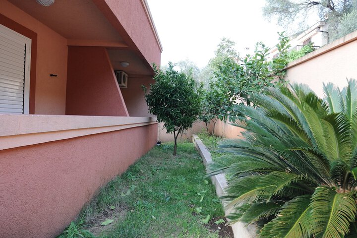 Hotel Exterior 41 of 45