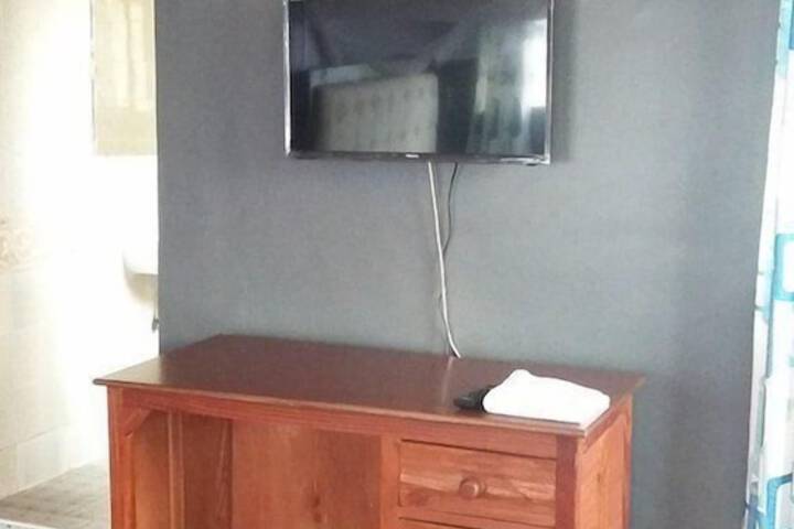 Room 10 of 19