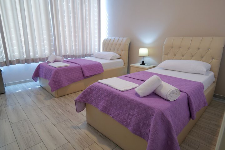 Room 40 of 85