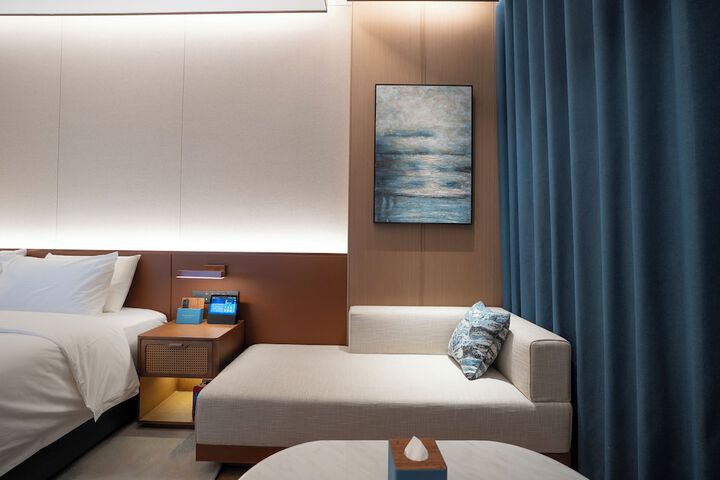 Room 9 of 44