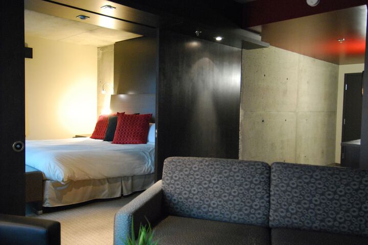 Room 43 of 81