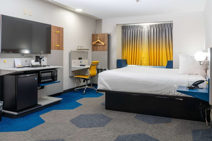 Studio Suite King Bed (9 of 25)