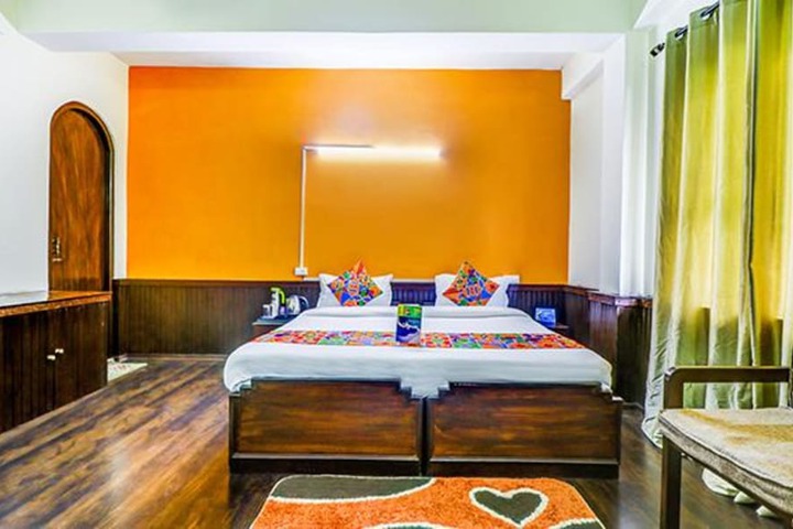 Room 14 of 33