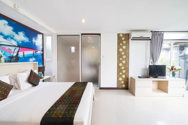 Room 5 of 17