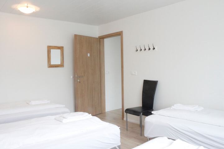 Room 2 of 21