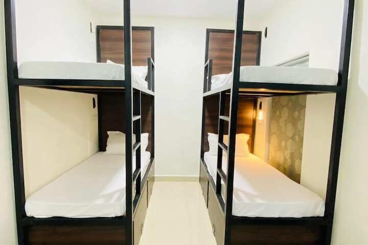 Room 2 of 23