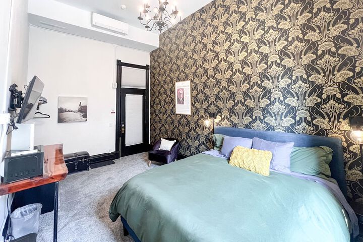 Room 52 of 139