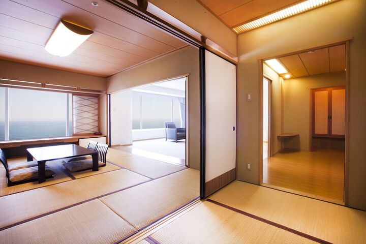 Room 6 of 187