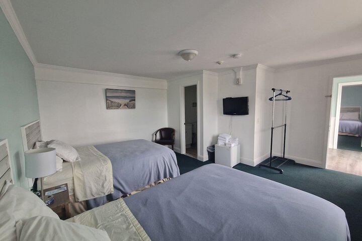 Room 6 of 20